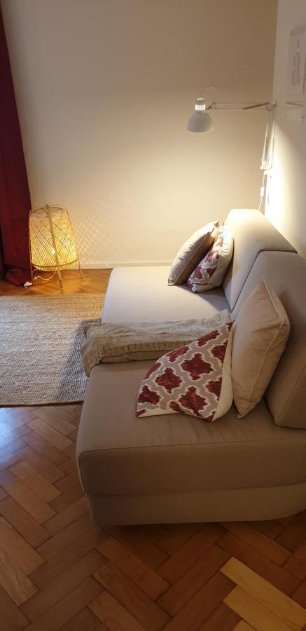 Red Flat By Grazrentals Direct By & Free Parking Apartment *